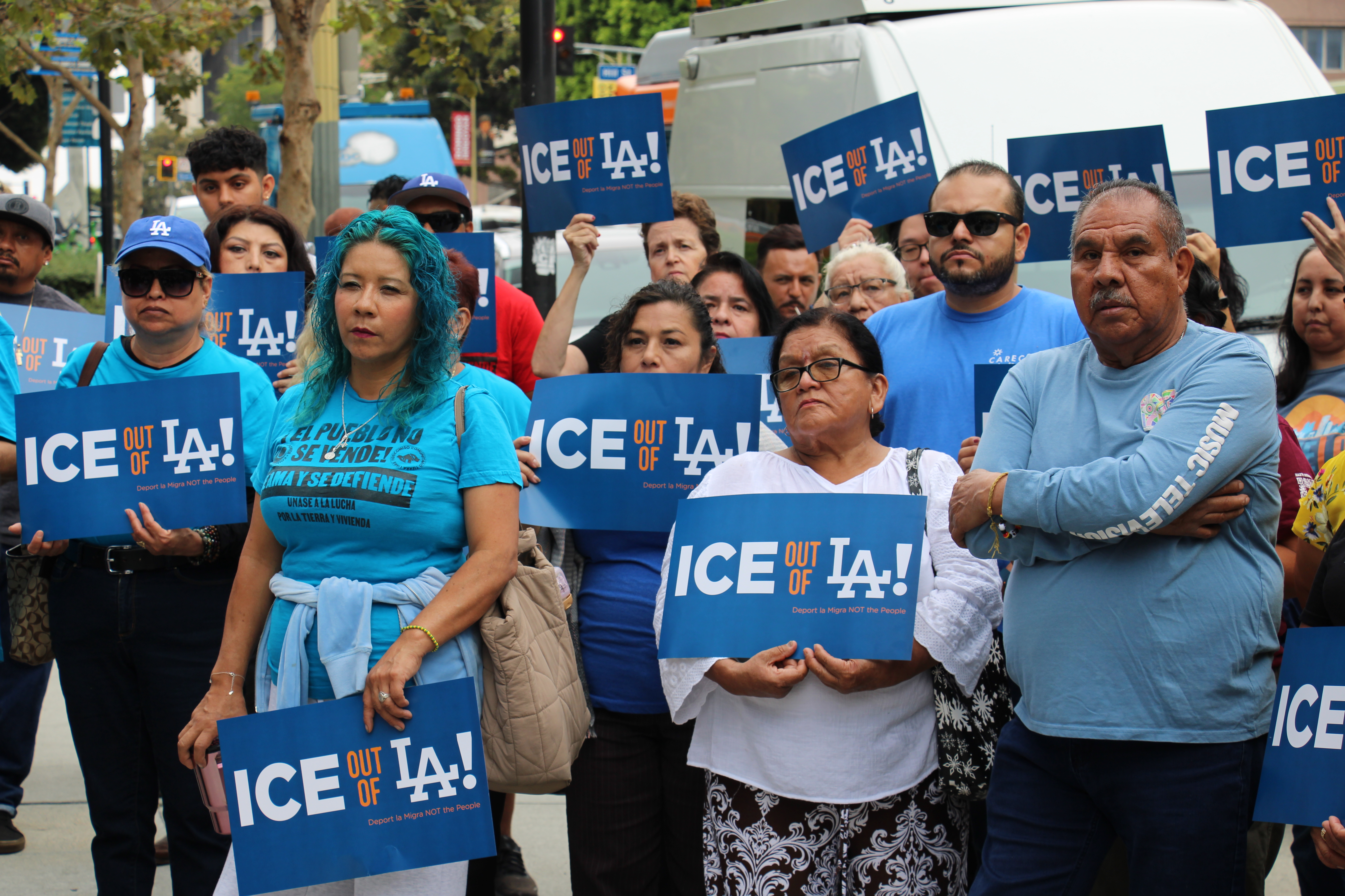 Una jueza federal podría limitar las detenciones de ICE sin orden judicial