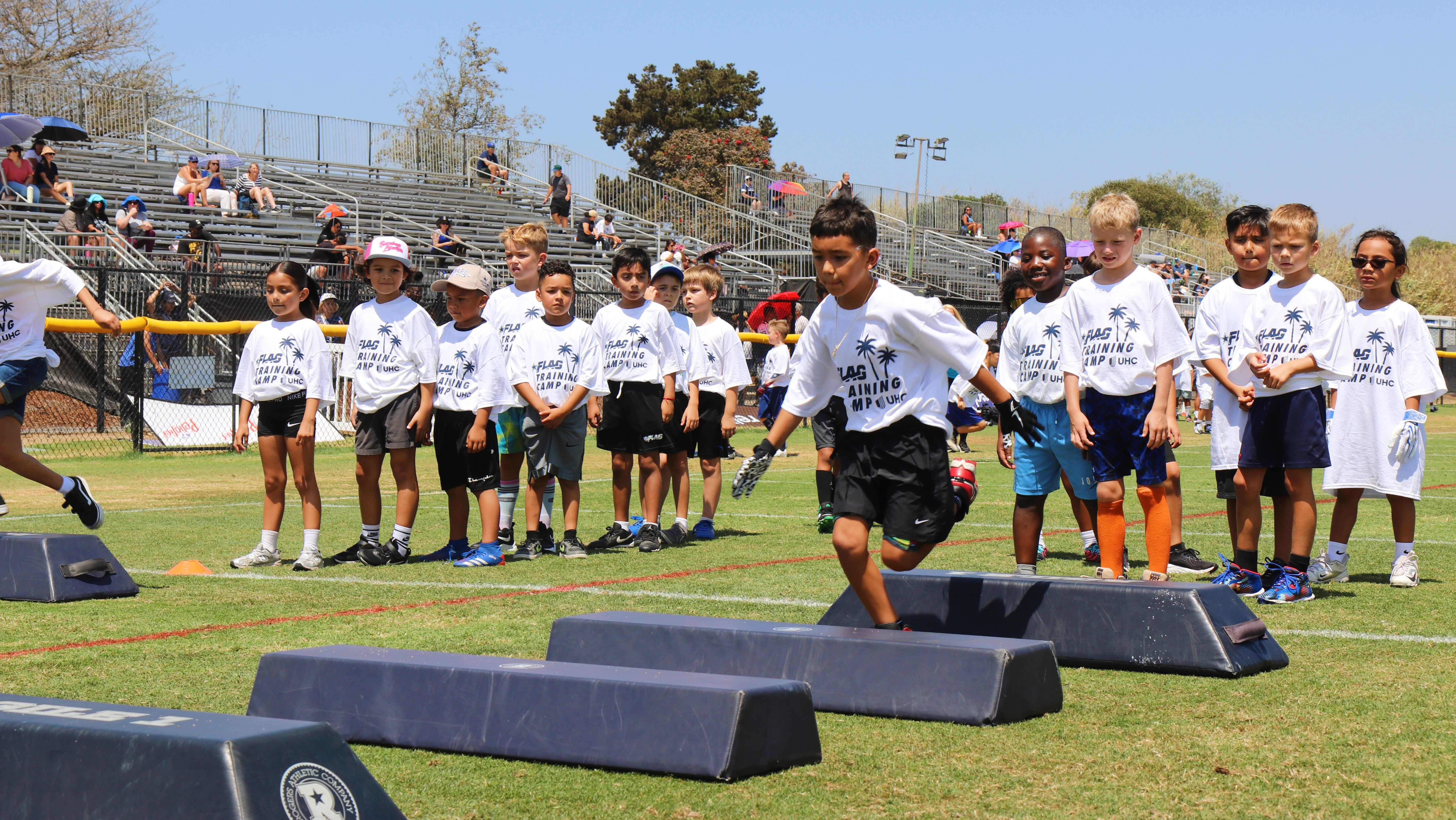 La tradición de los Dallas Cowboys en Oxnard también incluye a los niños