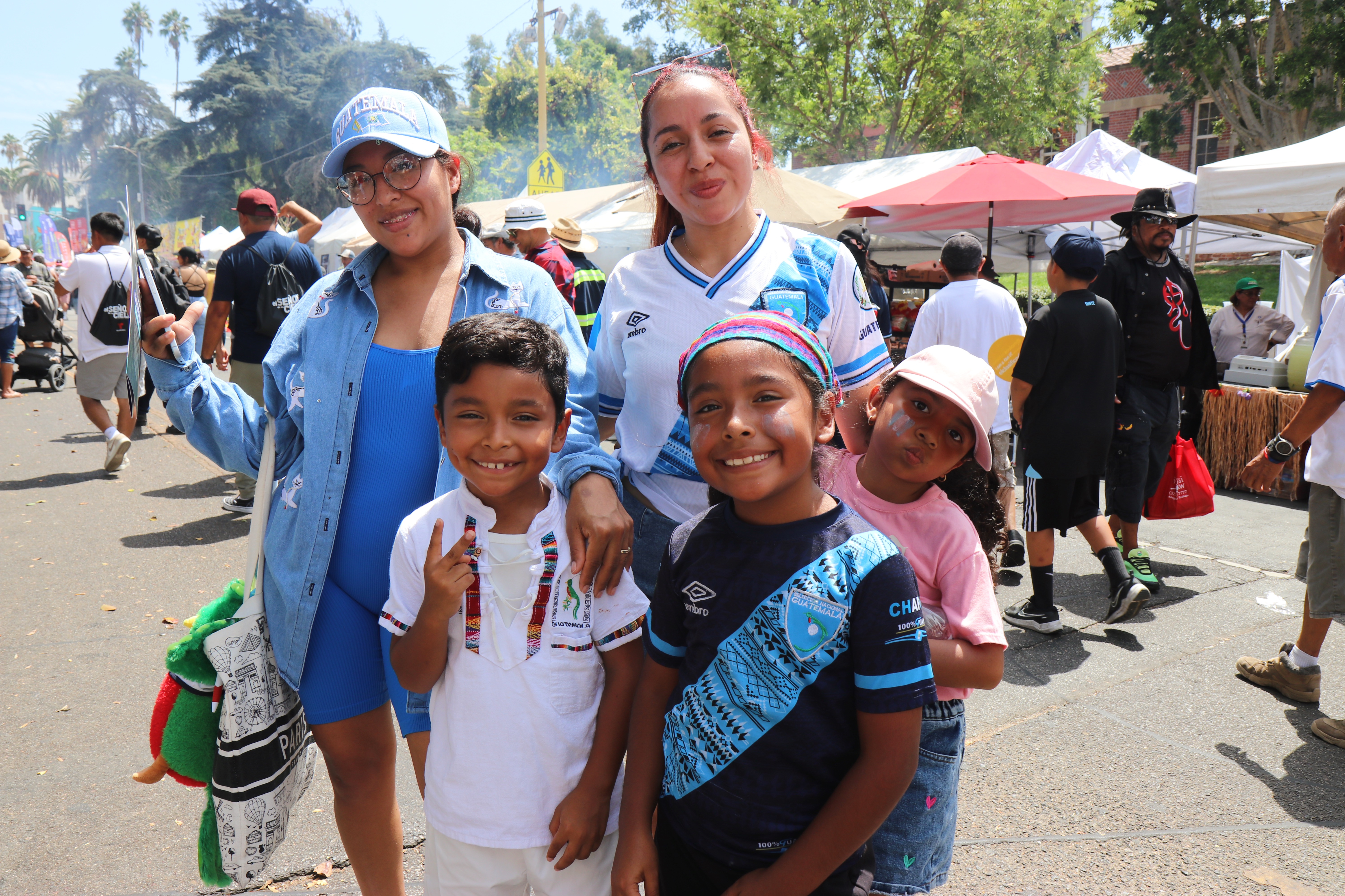 El Festival Chapín atrae a miles de personas al Parque Lafayette de Los Ángeles para celebrar la cultura guatemalteca