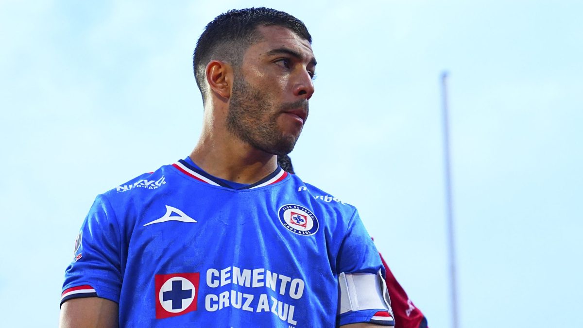 La razón por la que Erik Lira desaparece de la convocatoria de Cruz Azul