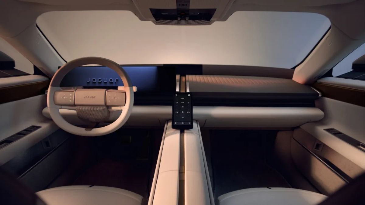 El Jaguar Type 01 cambia las reglas con su impactante nuevo interior