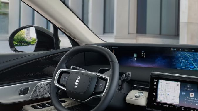Interior del Lincoln Nautilus 2027