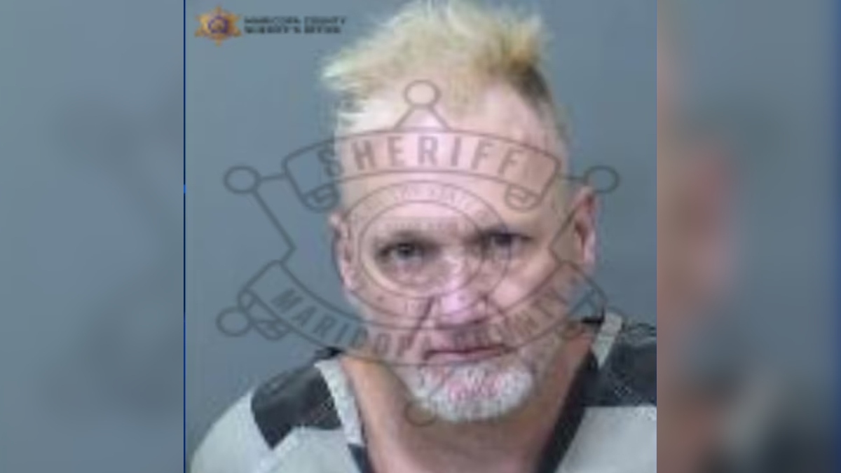 Hombre de Arizona es acusado de ocultar el cuerpo de una mujer tras morir de sobredosis