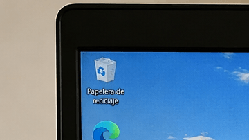 Las líneas negras en la pantalla de tu laptop pueden ser una señal de una falta de actualización