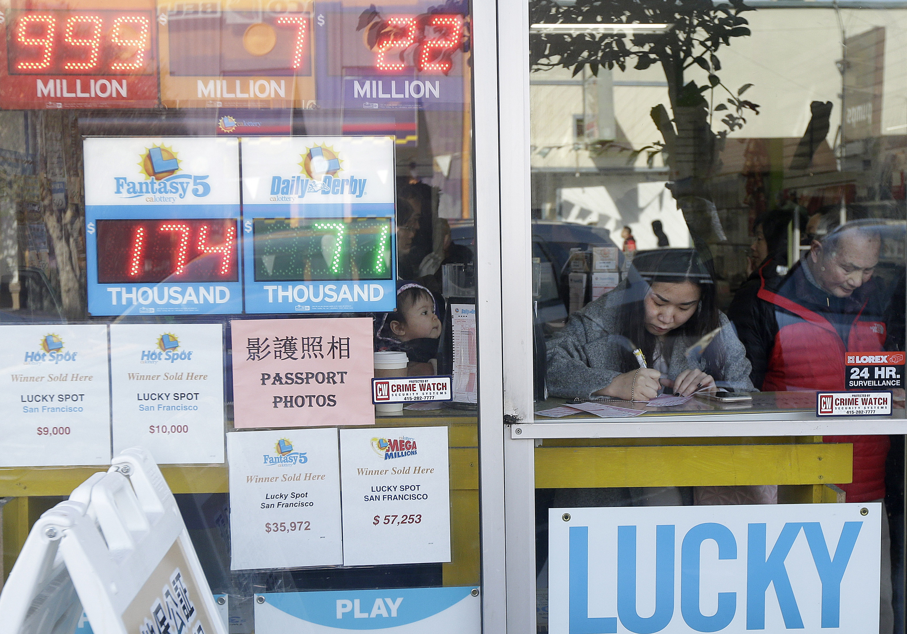 Premio de $1.4 millones obtiene boleto Powerball vendido en Los Ángeles