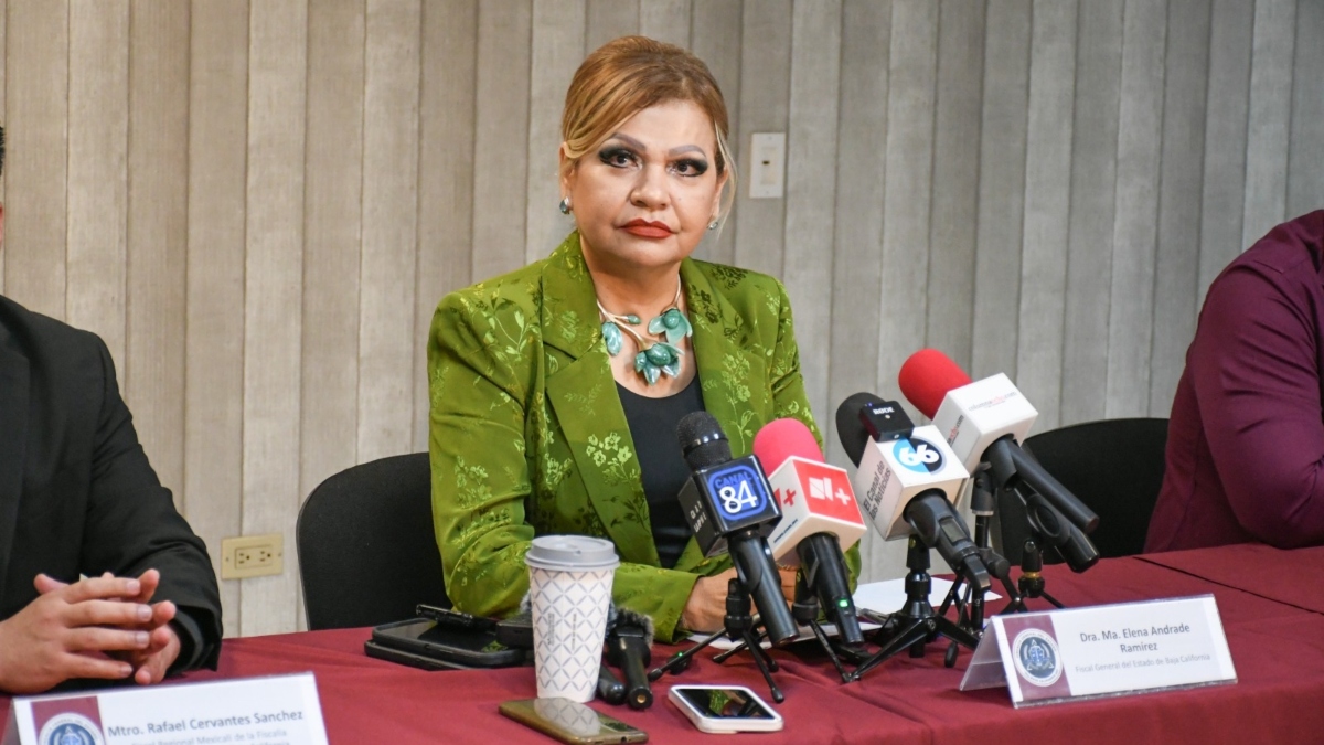 Fiscal de Baja California recibe amenazas mediante narcomantas y cabezas de cerdo