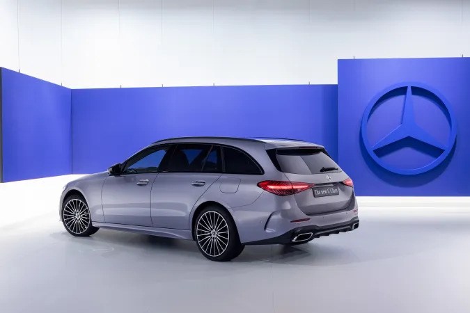 Mercedes-Benz C 300 e Sedan Plug-In Hybrid