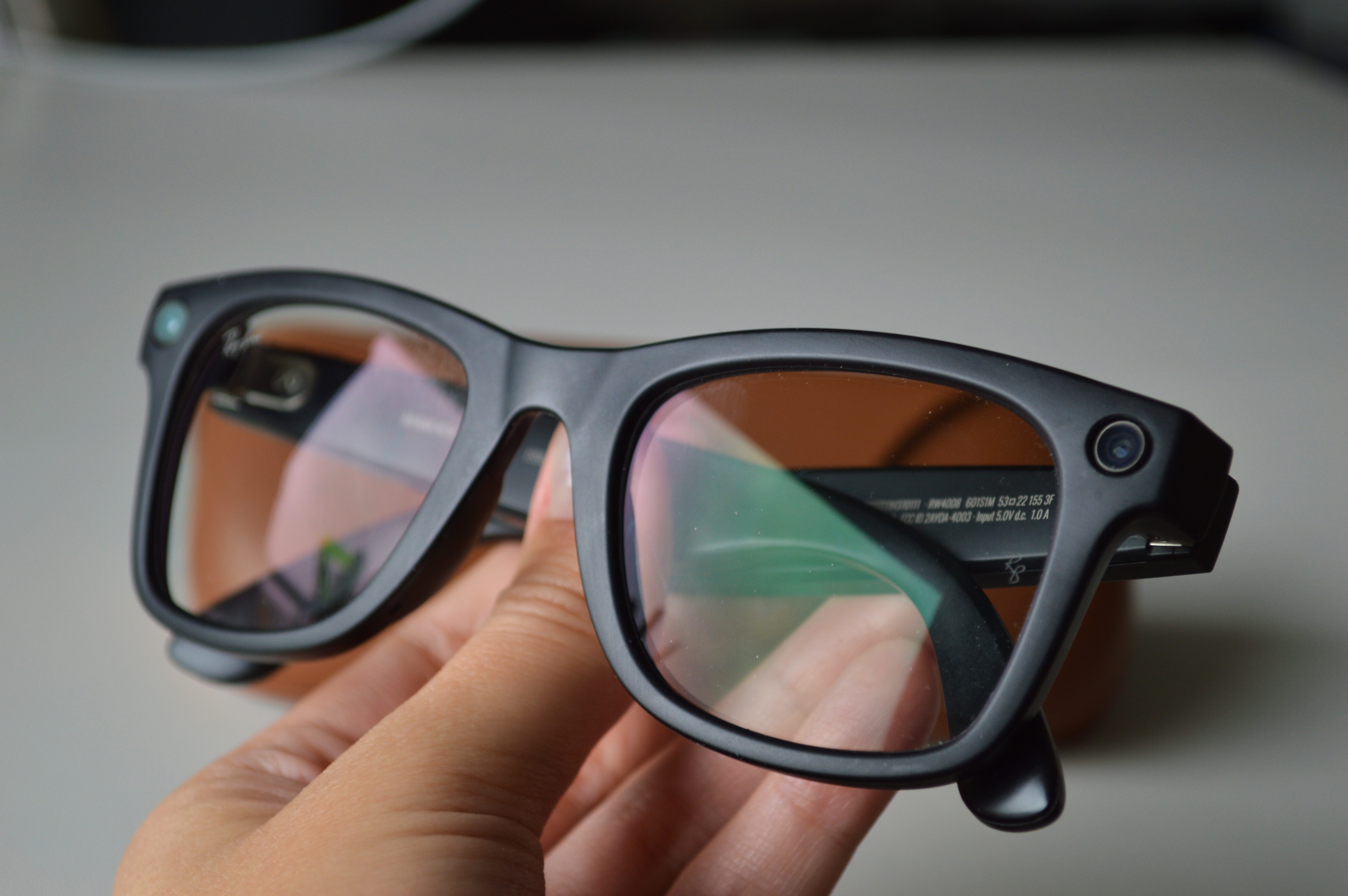 Zuckoff: la app que te alerta si alguien cerca de tu ubicación lleva gafas inteligentes con cámara