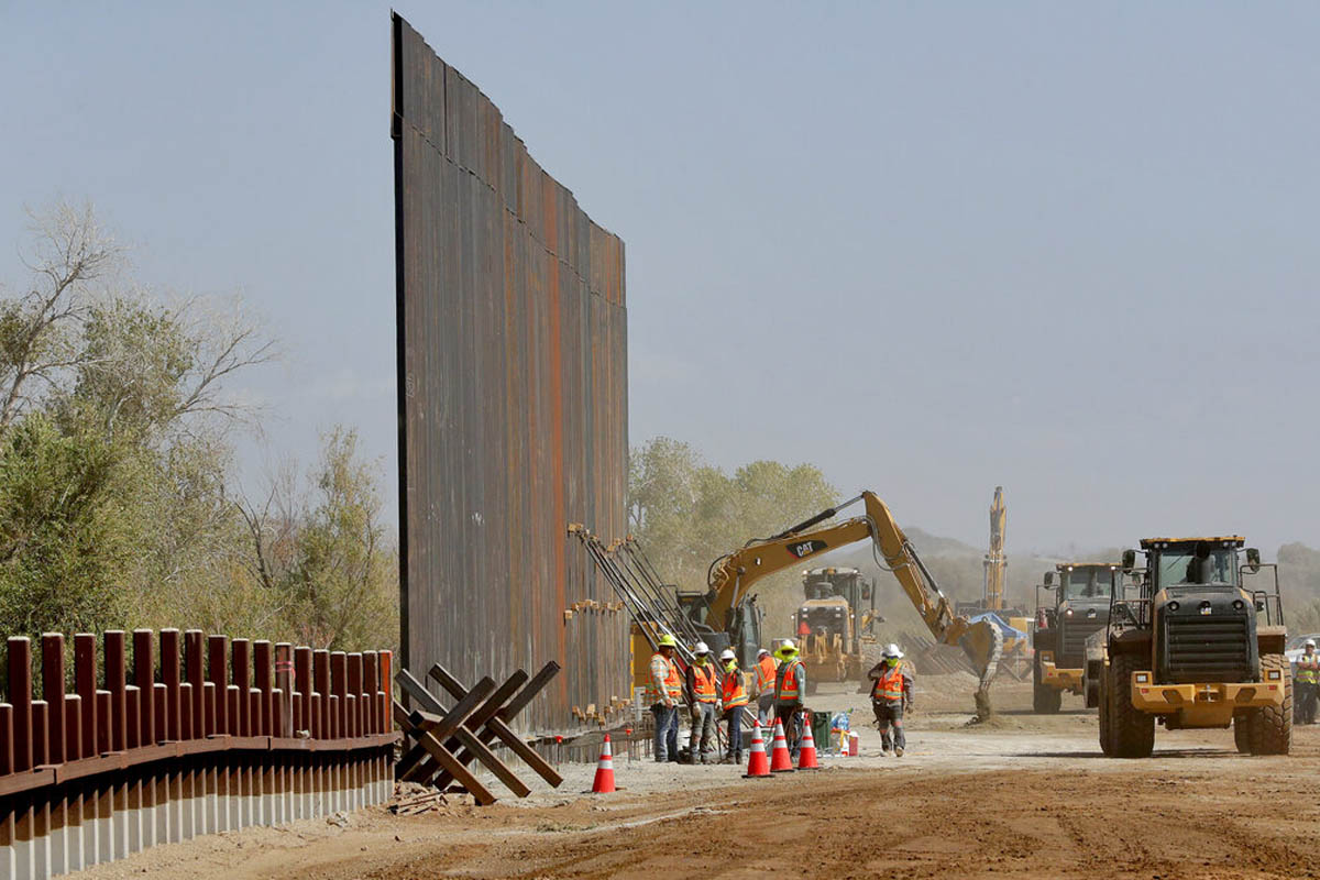 EE.UU. retoma el proyecto de instalar un muro fronterizo a lo largo de 62 millas en Arizona