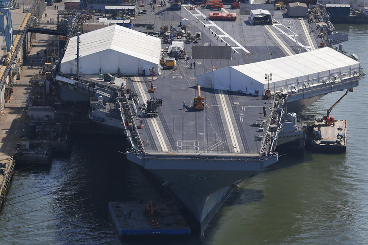 Nuevo portaaviones llevaría el nombre de Trump en reemplazo de un marinero negro considerado héroe