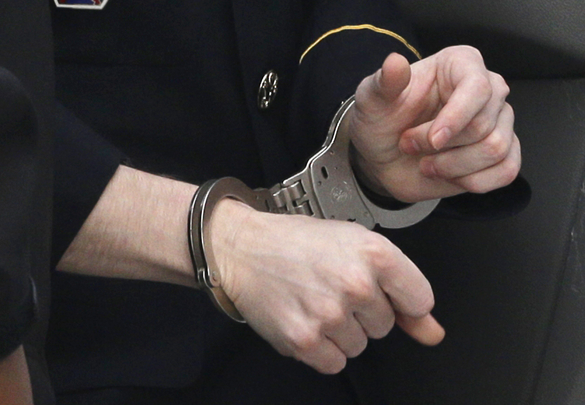 Hispano arrestado por agresión a mujer en Los Ángeles