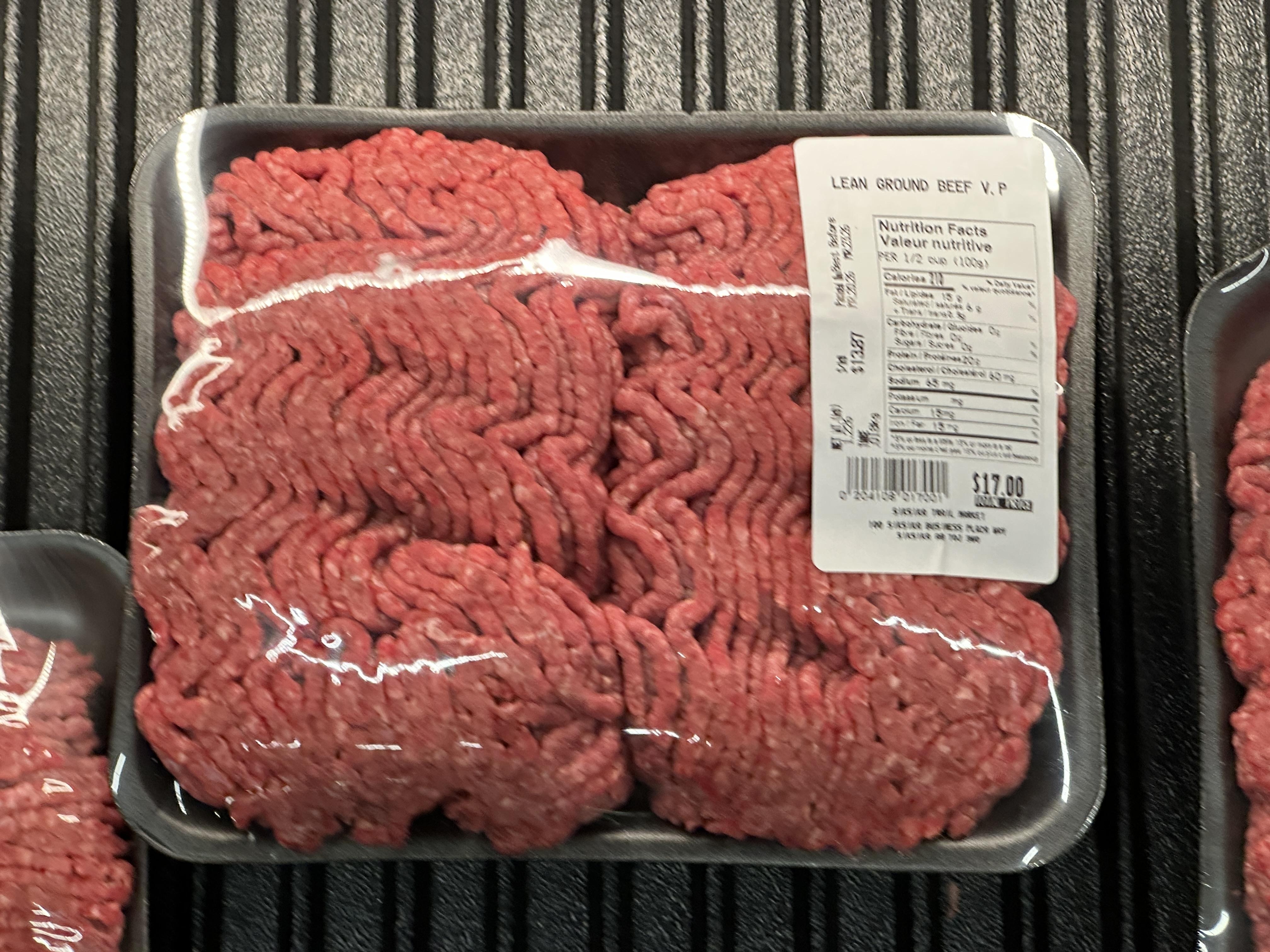 Trump suspende temporalmente los aranceles a la carne de res para bajar los precios