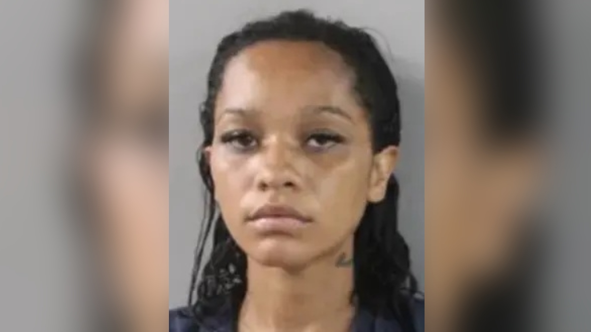 Una madre de Florida fue arrestada por dejar agonizando a su bebé mientras ella veía TikTok y pornografía