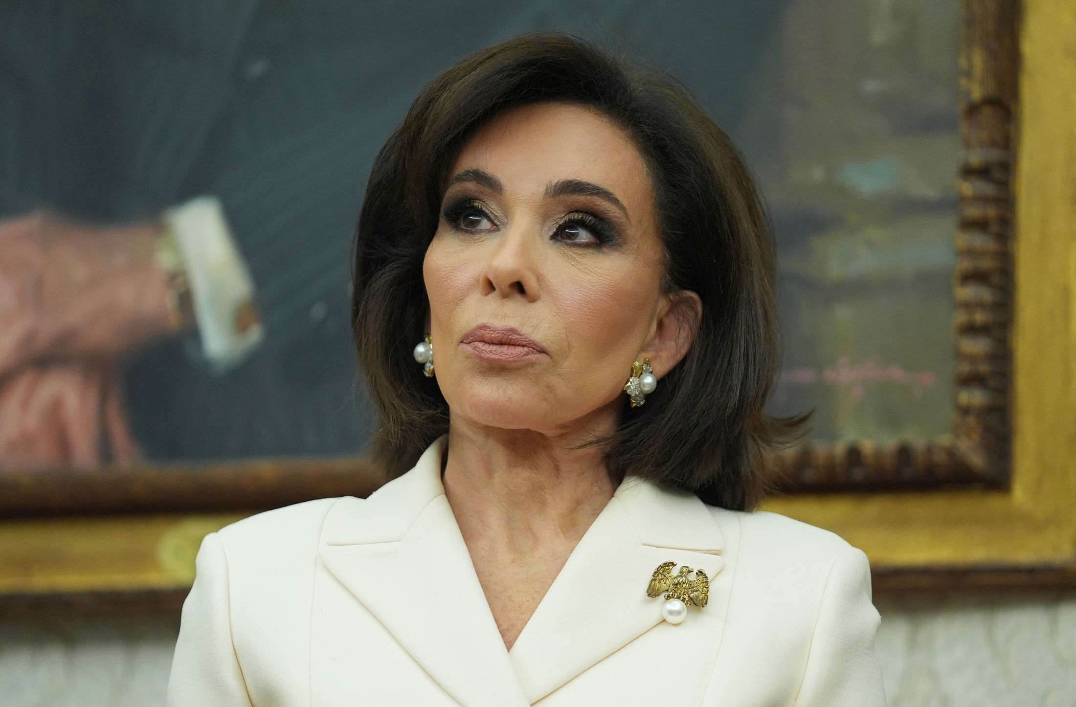Trump dice que Jeanine Pirro "se atragantó" al retirar el caso del Estanque Reflectante