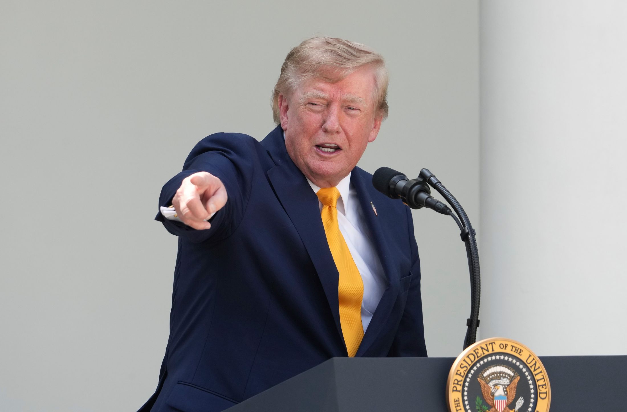Trump planteó rebautizar el Lago Ontario como “Lago América”, mientras escala la tensión con Canadá