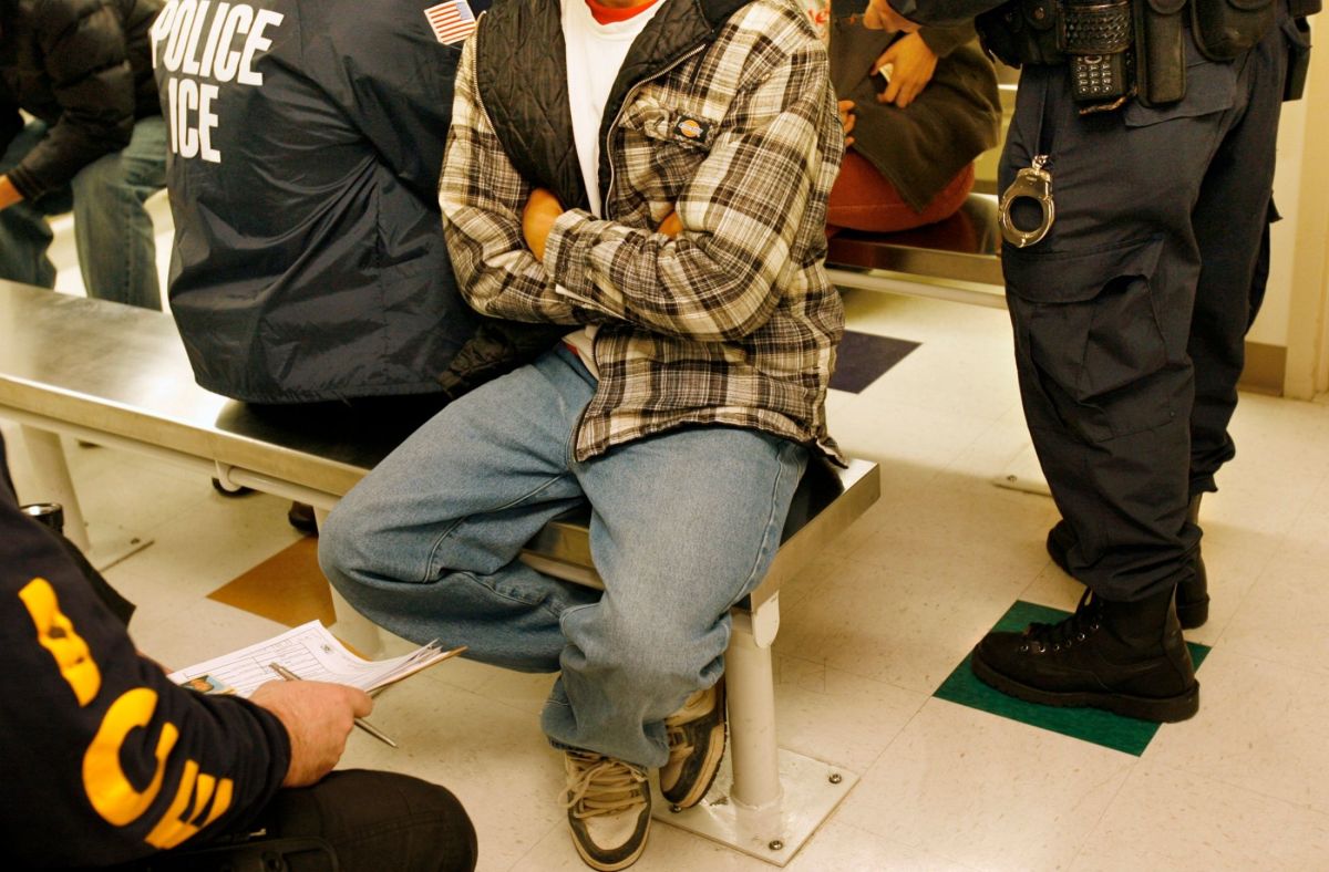 Nuevo revés para ICE: tribunal frena detención obligatoria de inmigrantes
