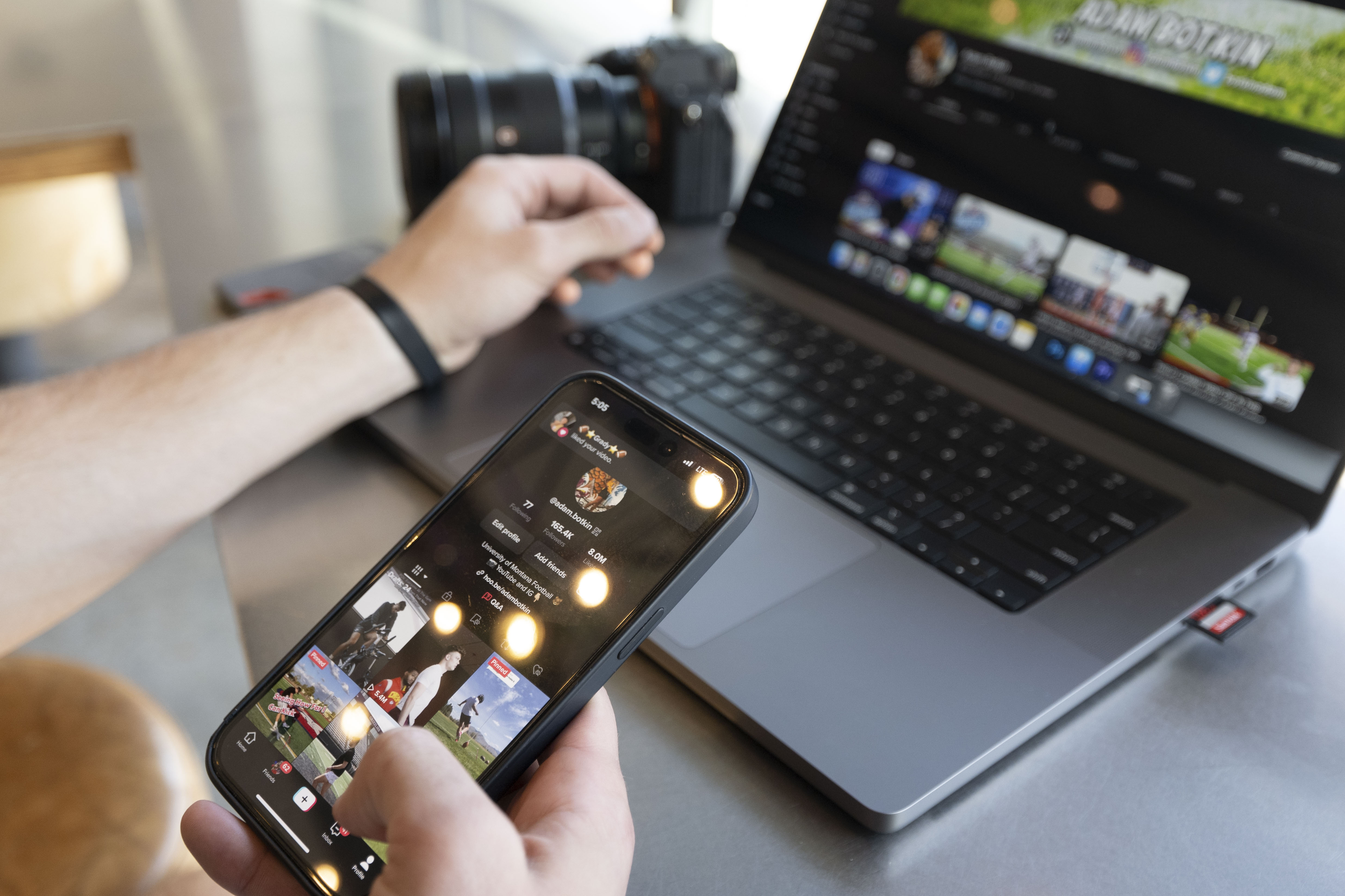 Universidad de Arizona crea licenciatura para formar influencers y creadores de contenido