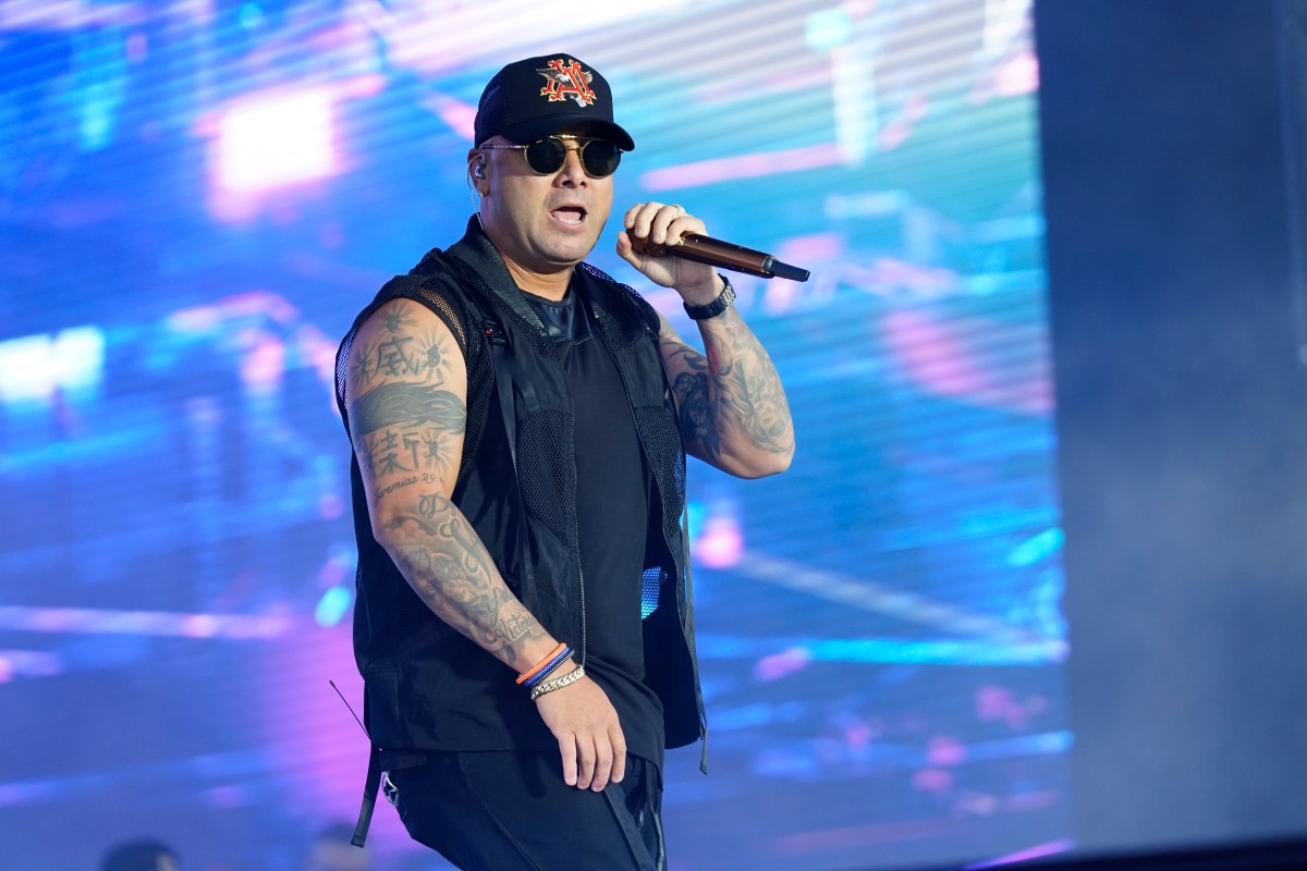 Wisin formaliza su “Universidad del Perreo” con el lanzamiento de un álbum