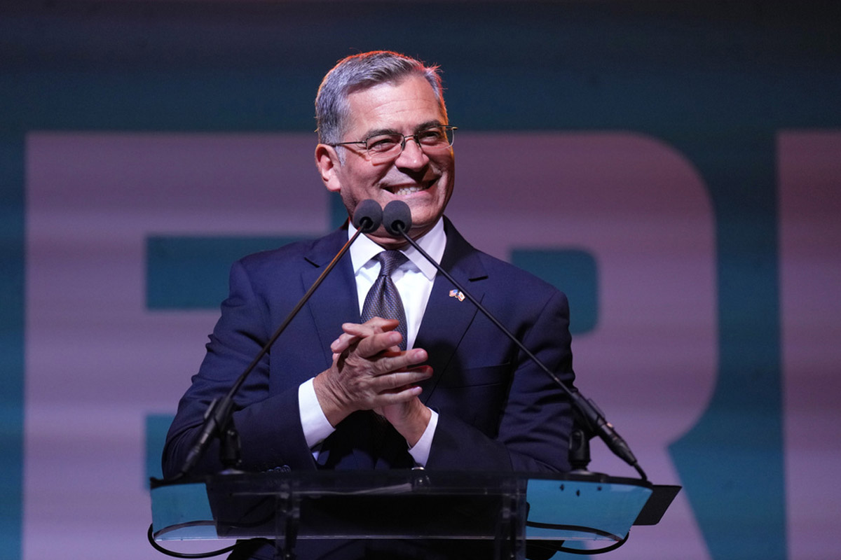 Xavier Becerra se perfila para convertirse en el primer gobernador latino de California