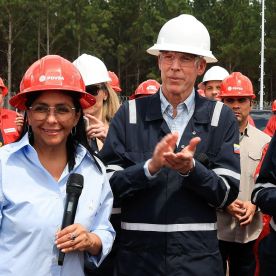En qué consiste el "mayor acuerdo petrolero de la historia" anunciado por EE.UU. y Venezuela, y por qué es tan polémico
