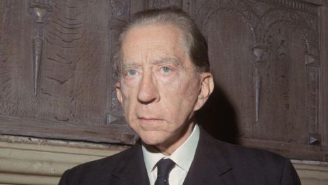 Cómo se convirtió en el hombre más rico del mundo Jean Paul Getty, el excéntrico magnate cuya mascota era un león