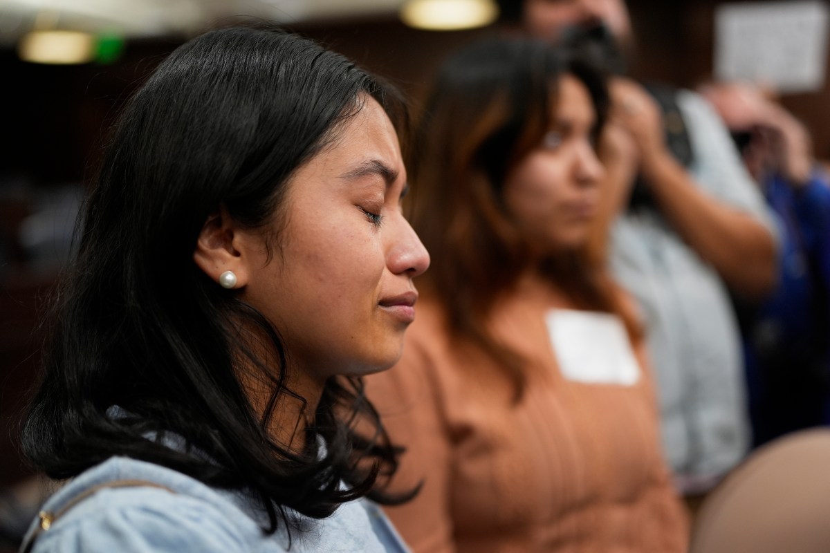 DOJ demanda a Nueva York, Connecticut y Vermont por ayudas a inmigrantes