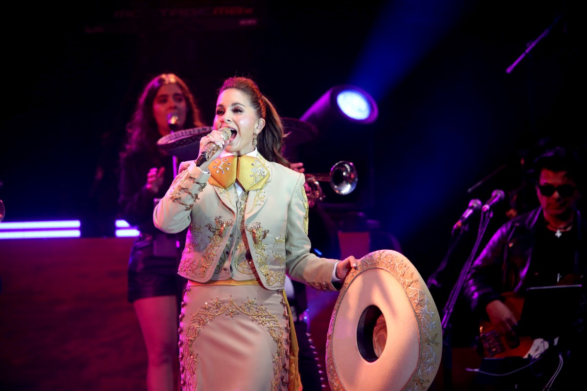Lucero explica por qué no quiere hacer un dueto con su hija Lucerito Mijares