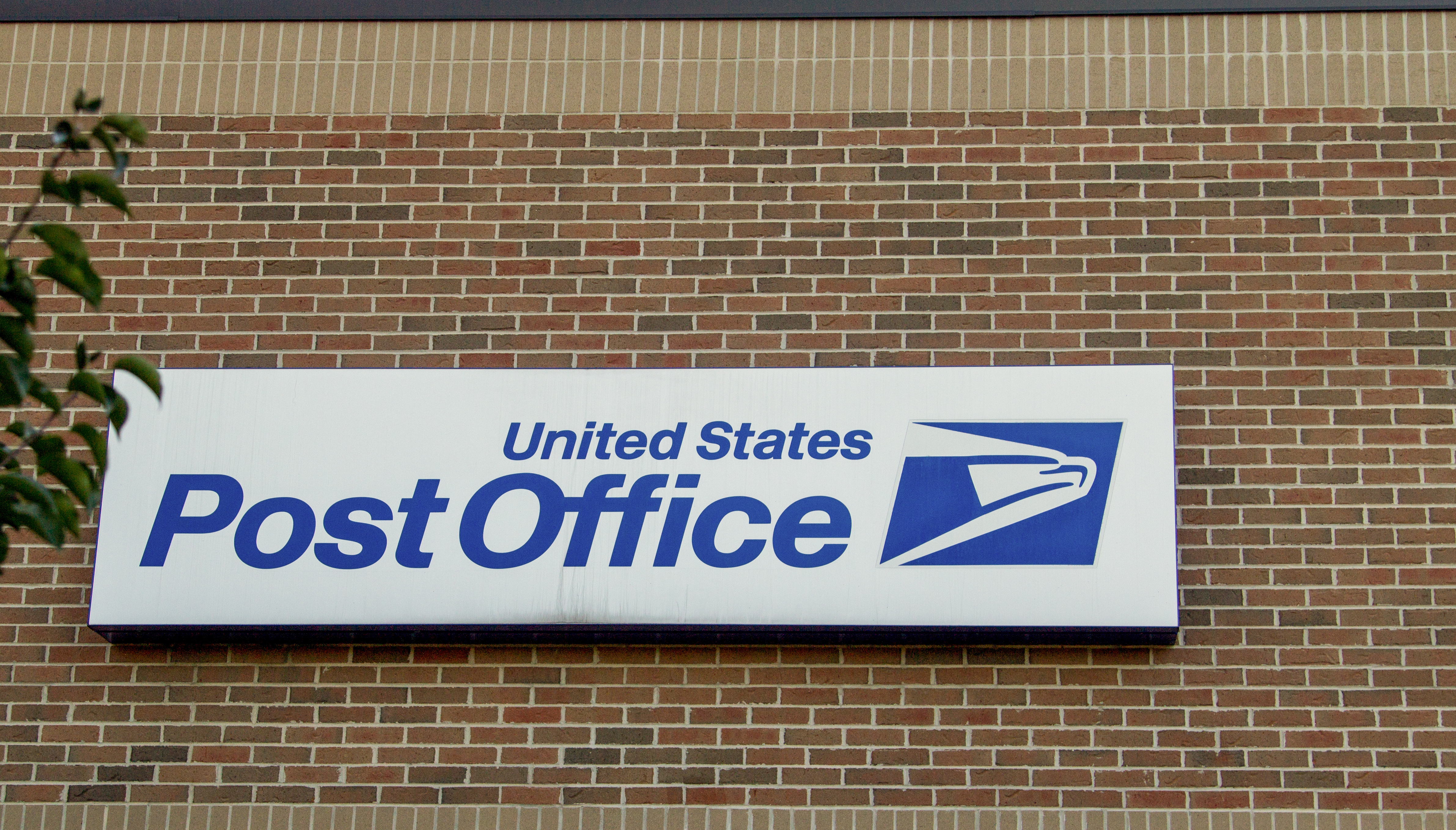 Empleada del Servicio Postal es acusada de robar un boleto ganador de la lotería&hellip;