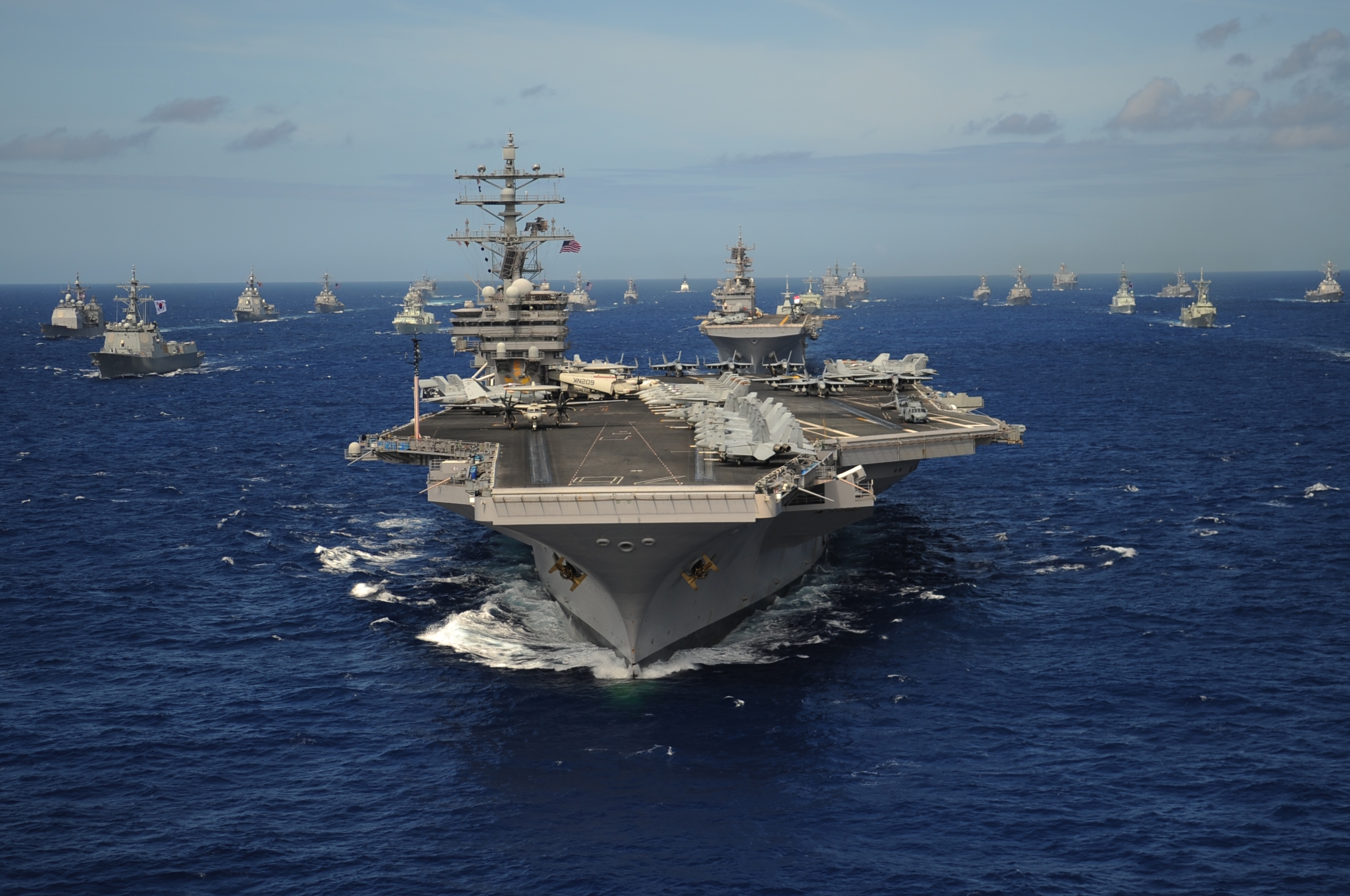 Así funcionan las catapultas magnéticas de los portaviones que Trump quiere eliminar
