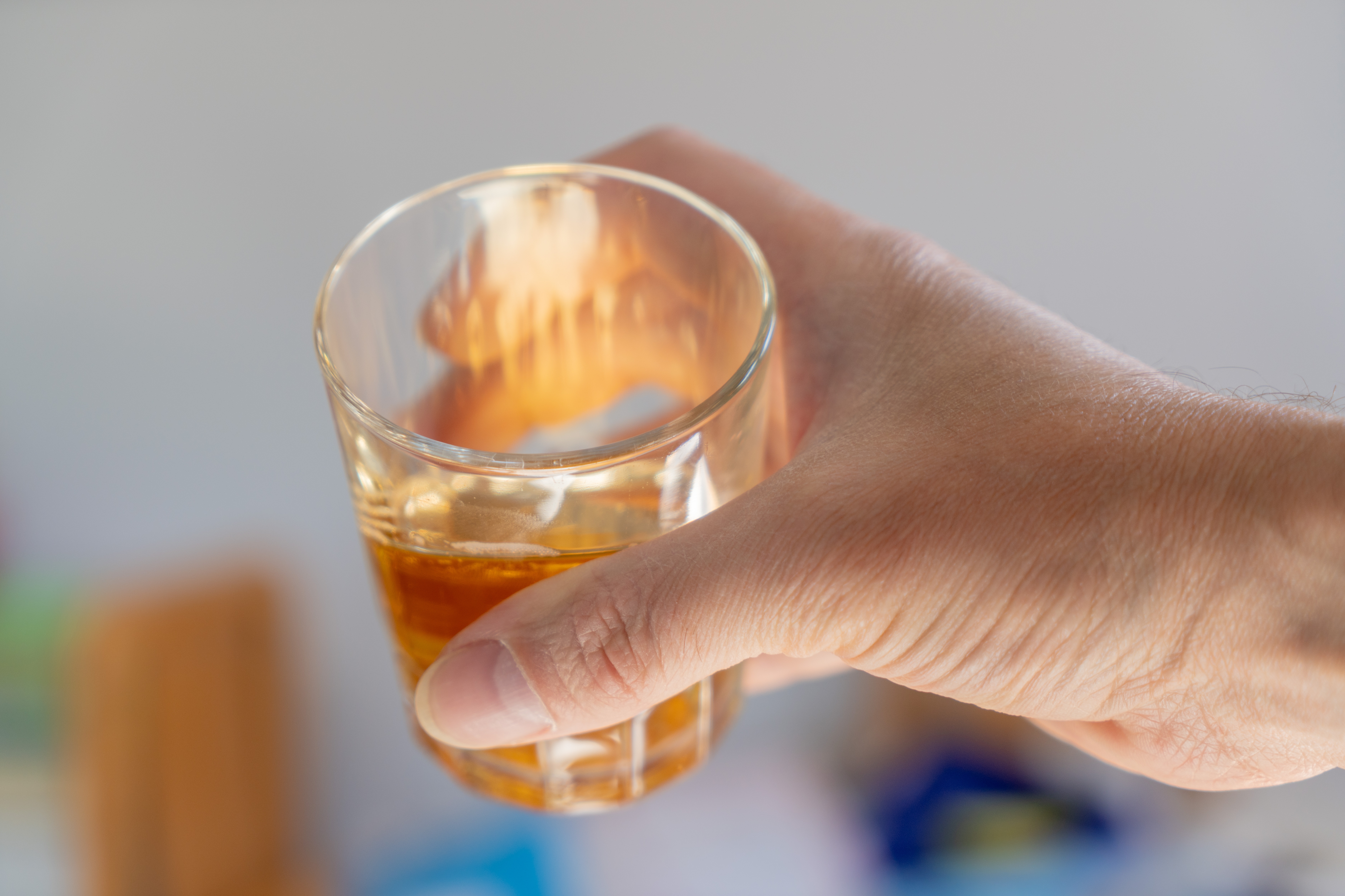 Investigan residencia asistida en Minnesota por suministrar 18 tragos de licor a un paciente en menos de 24 horas