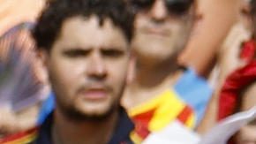 VALENCIA, 06/09/2026.-El jugador del Barcelona Rodrigo Hernández, y el jugador del Valencia Jesús Vázquez, durante el partido de la jornada 4 de LaLiga entre Valencia y Barcelona, este domingo en el estadio de Mestalla.EFE/ Kai Forsterling