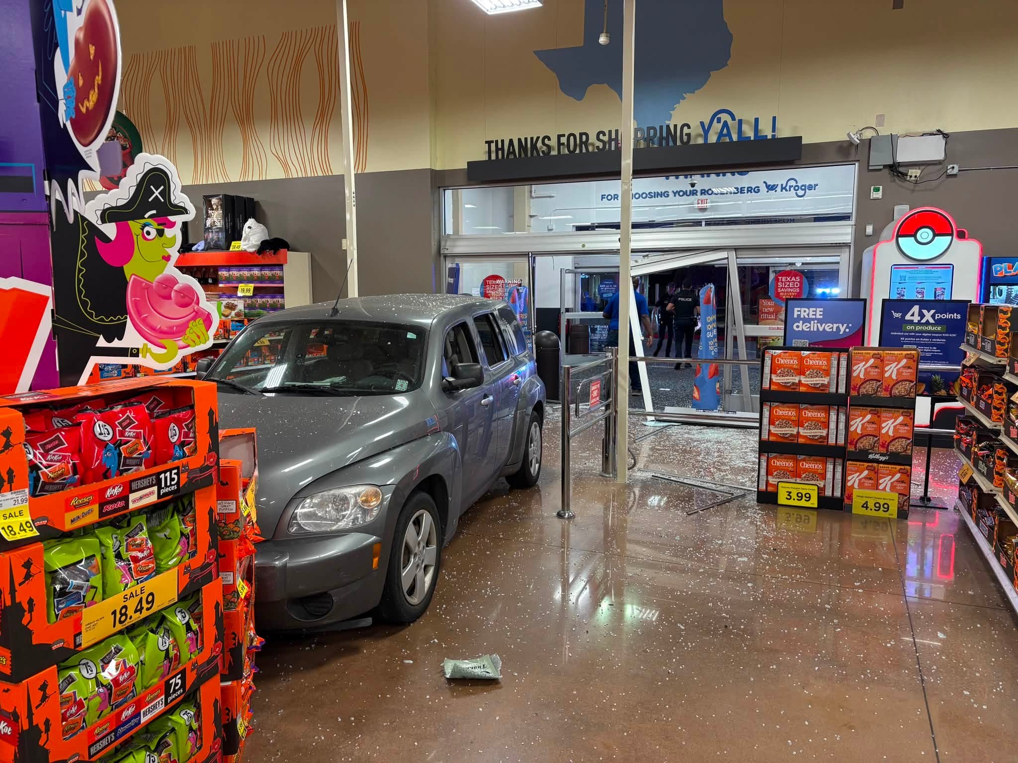 Hombre de Texas estrelló su vehículo contra un Kroger porque necesitaba usar el baño