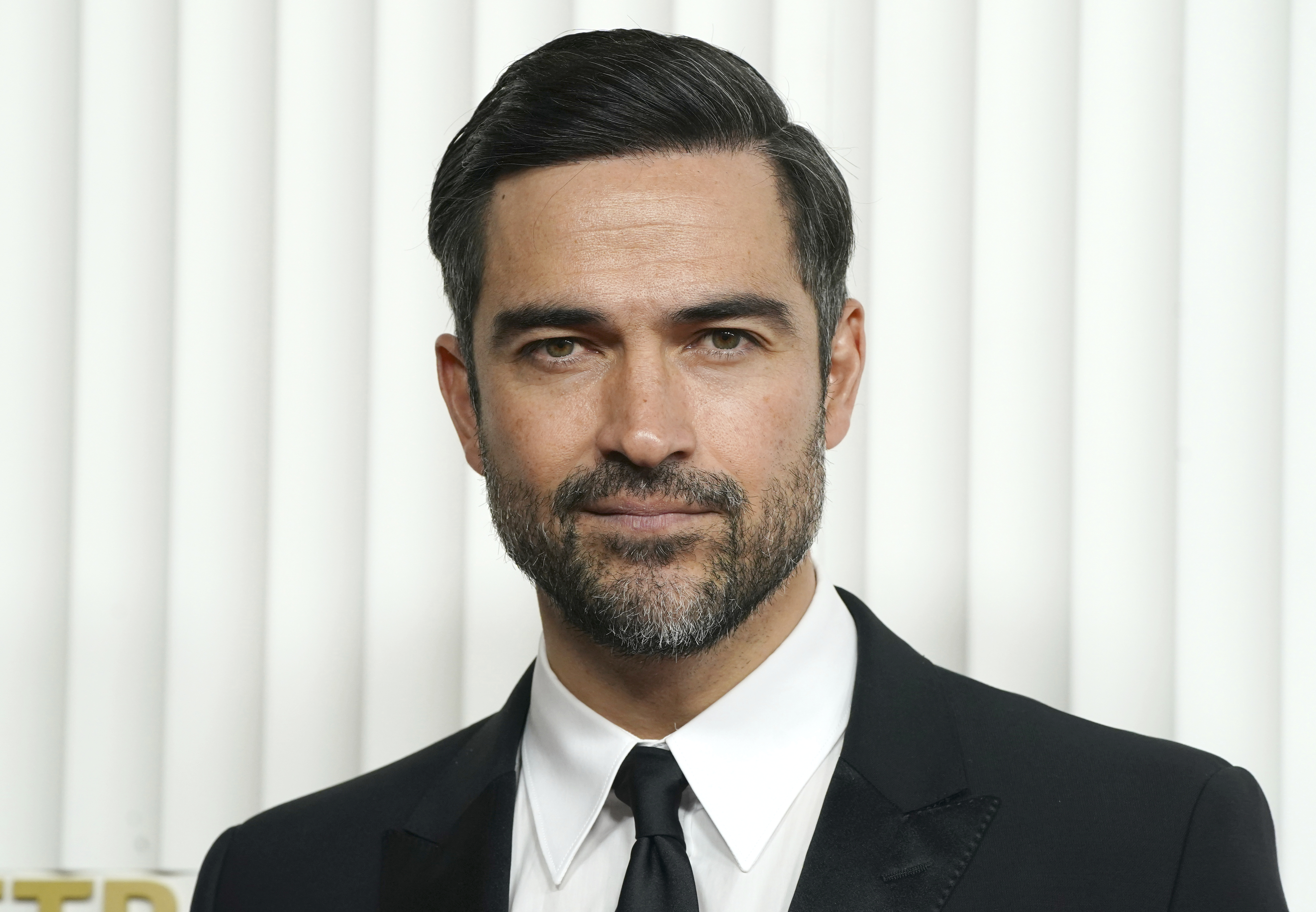 Alfonso Herrera nos habla sobre la importancia de contar historias como la de "Facing El Chapo" de Netflix