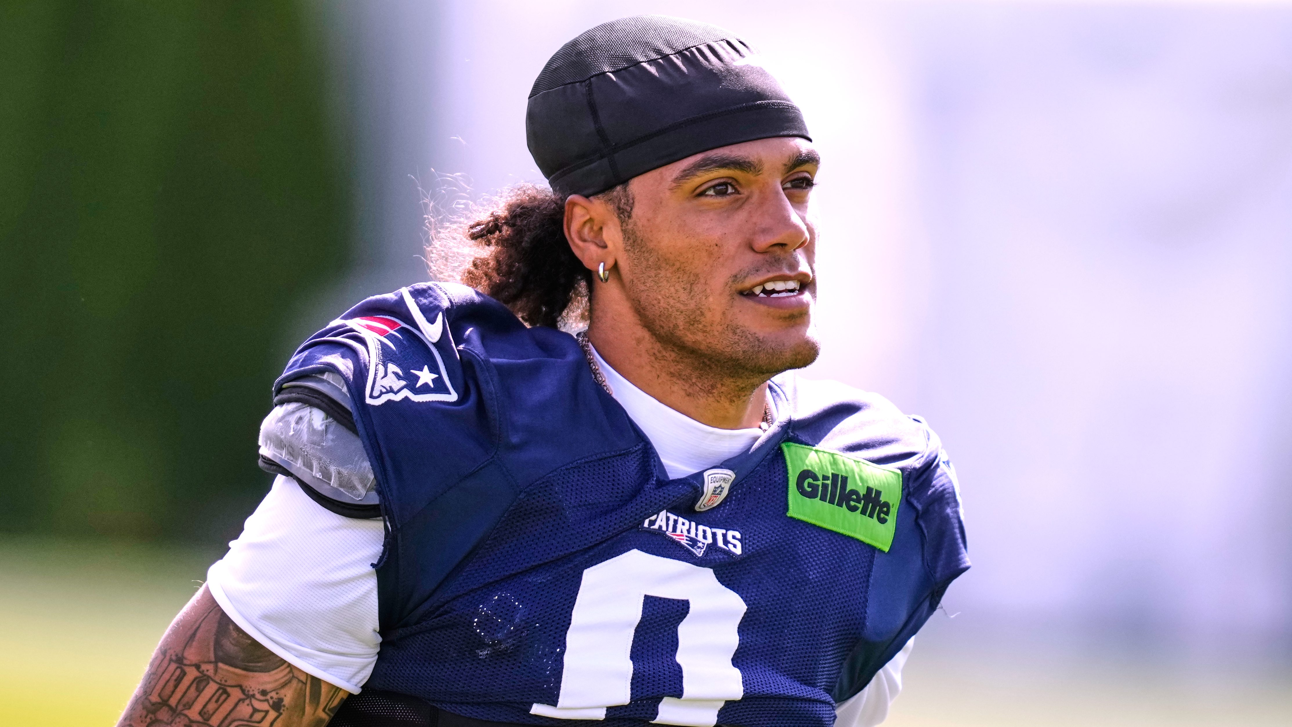 Christian González renueva con los New England Patriots por una cifra millonaria