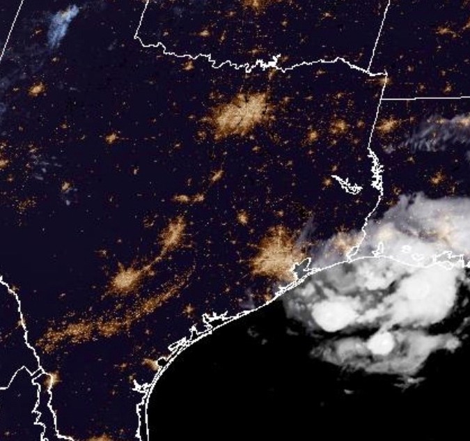 La tormenta Edouard se fortalece rumbo a Texas y Luisiana y puede tomar fuerza de huracán