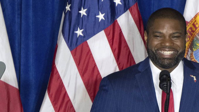 Byron Donalds, aspirante a la candidatura republicana a gobernador de Florida