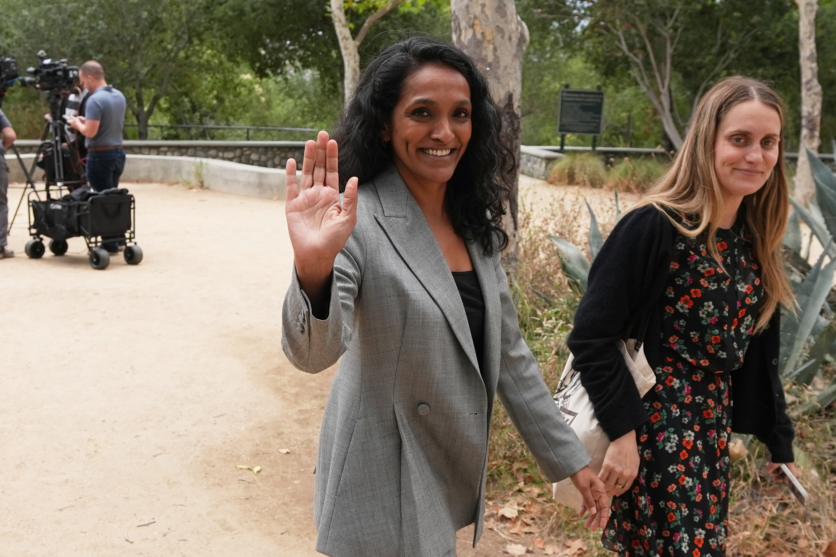 Mithya Raman Nithya Raman aventaja a Karen Bass en la contienda por la alcaldía de ...