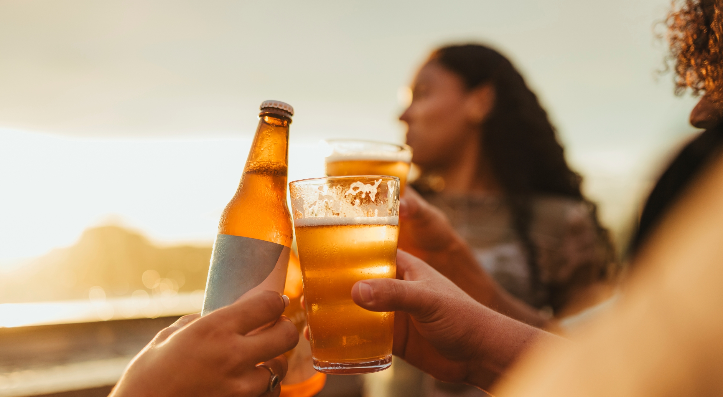 El deseo de beber se vincula más al consumo socializante que al placer emocional personal
