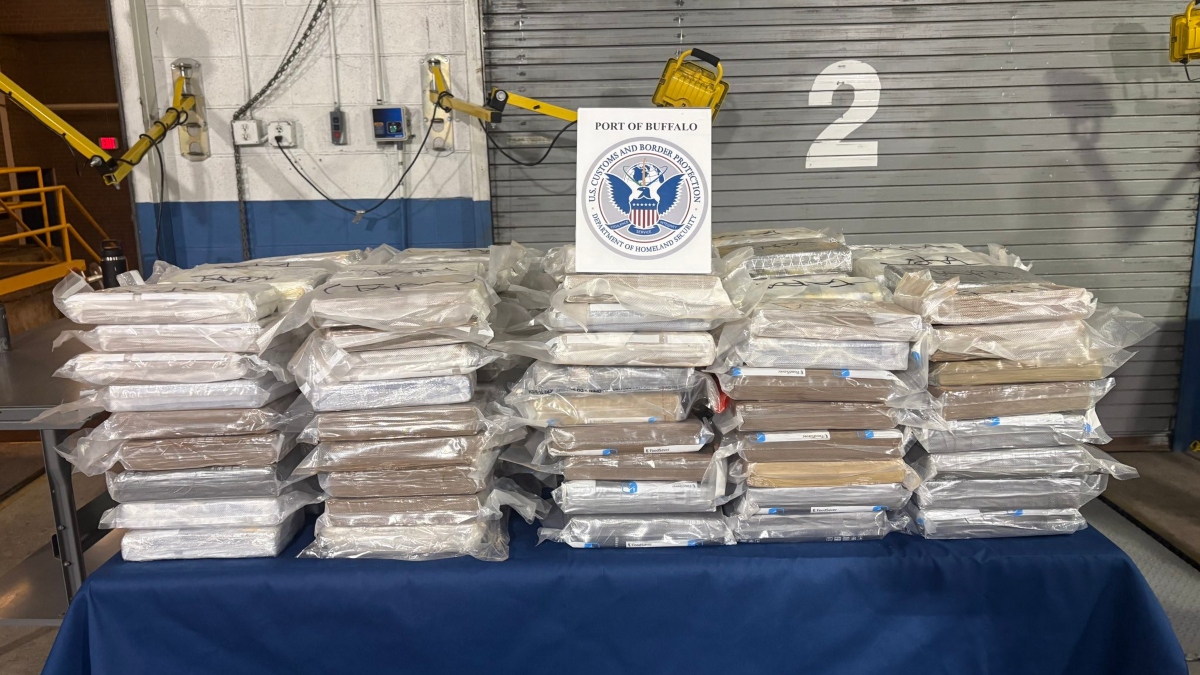 CBP descubre cargamento de cocaína valorado en 6 millones de dólares en la frontera con Canadá