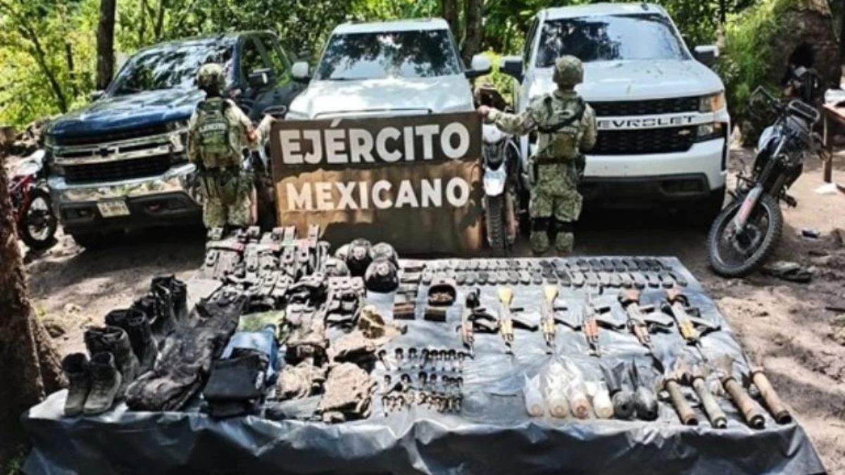 Fuerzas Armadas descubren un campamento del narco en Jalisco donde fabricaban explosivos