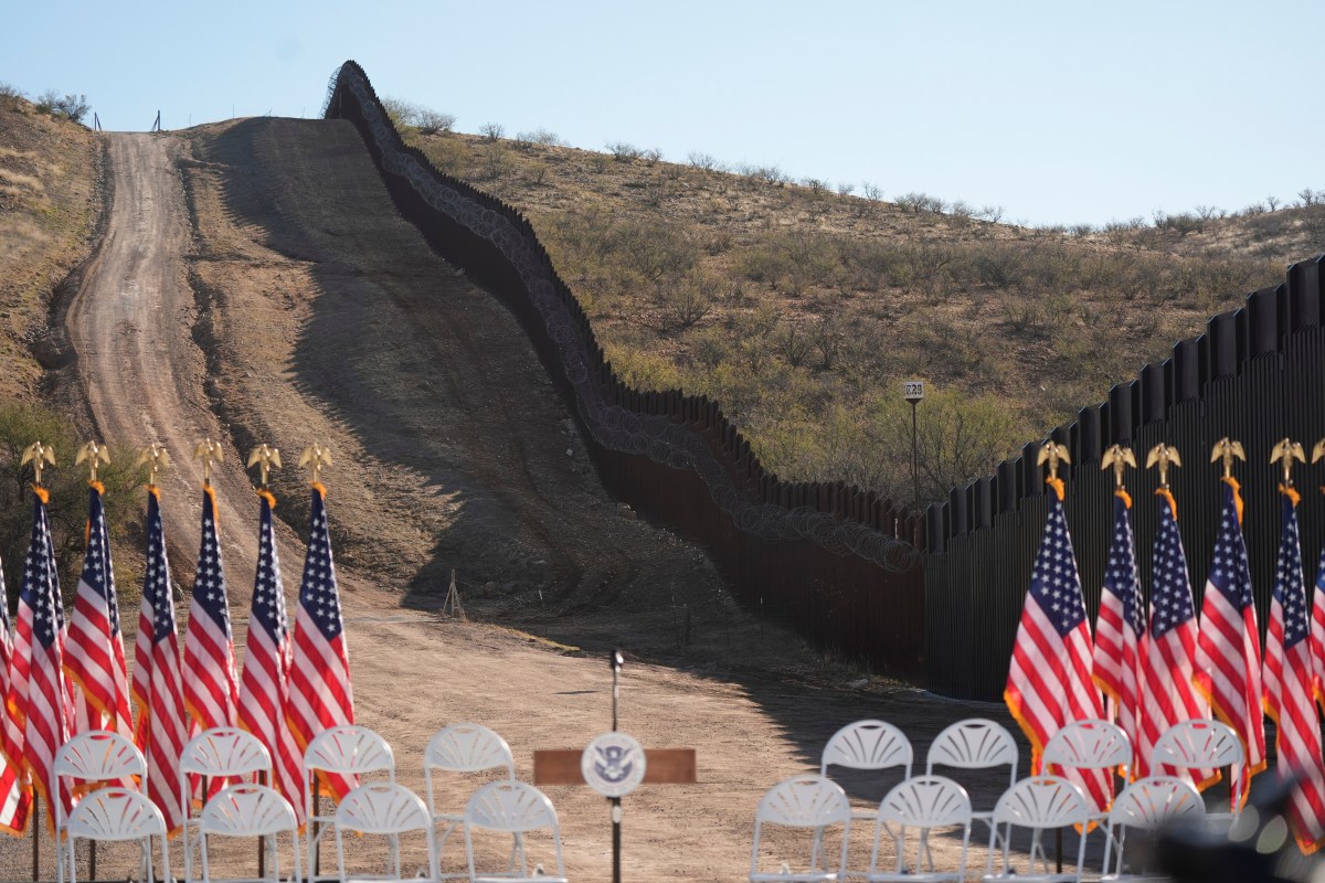 EE.UU. restringe acceso a tierras públicas de Arizona hasta 2029 por obras del muro fronterizo de Trump