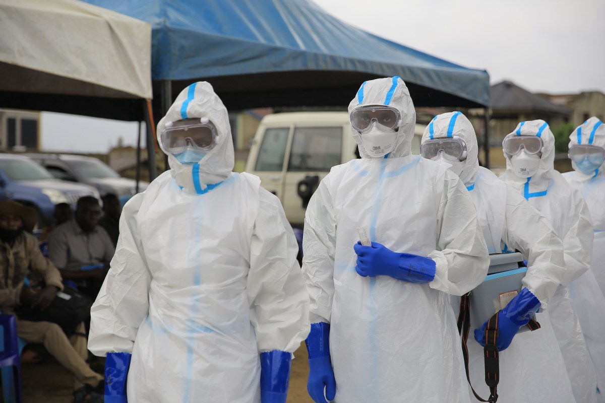 La epidemia de ébola en el Congo supera los 8,000 casos mientras se dificulta la respuesta sanitaria