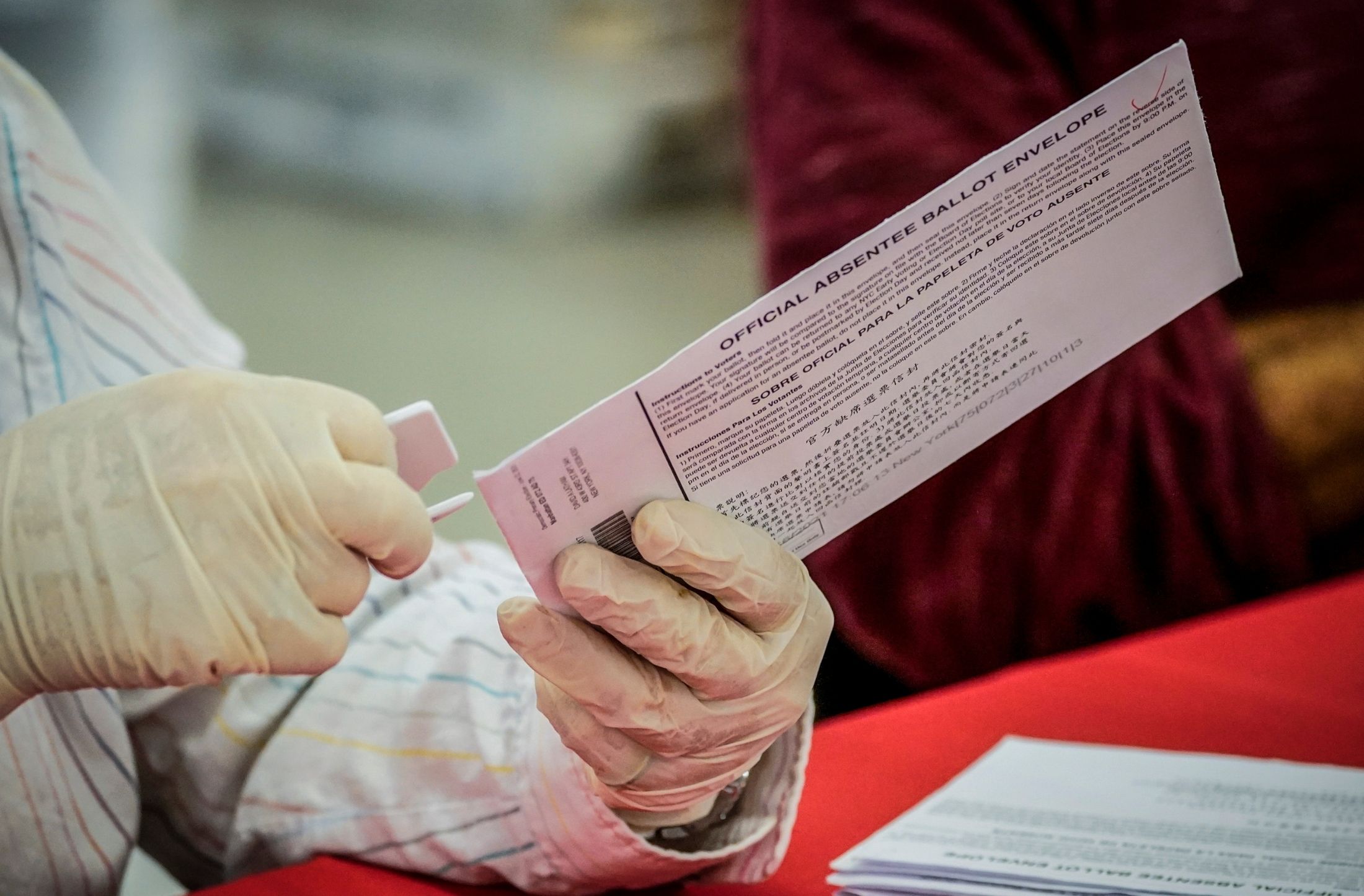 Informante alerta que sistema de USPS para el voto por correo podría fallar en las elecciones