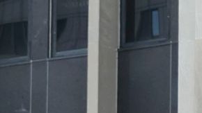 El edificio 26 Federal Plaza alberga instalaciones donde ICE mantiene detenidas a personas durante procesos migratorios en Nueva York.