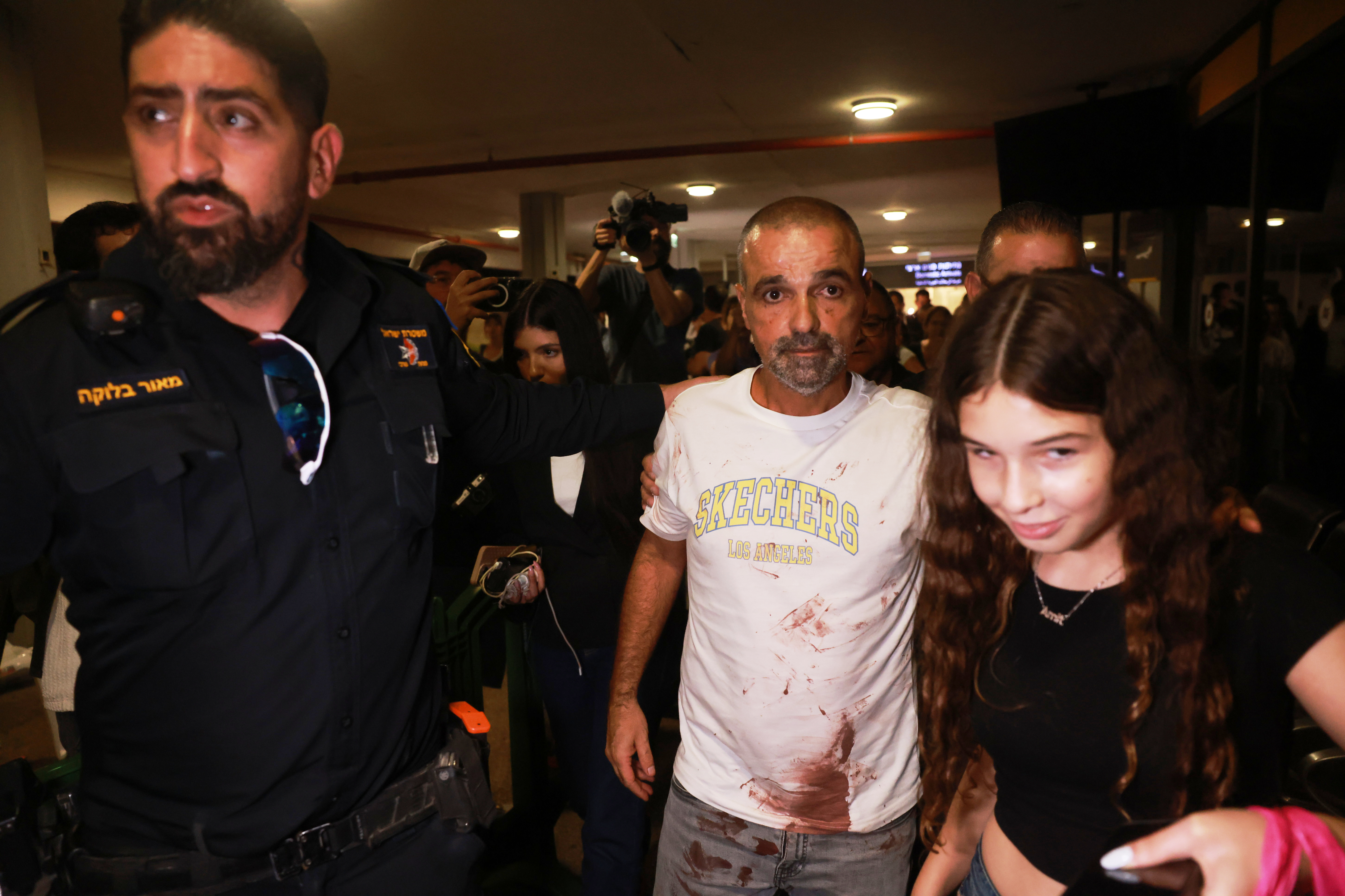 Qué se sabe del copiloto acusado de atacar al comandante e intentar estrellar el vuelo de Flydubai