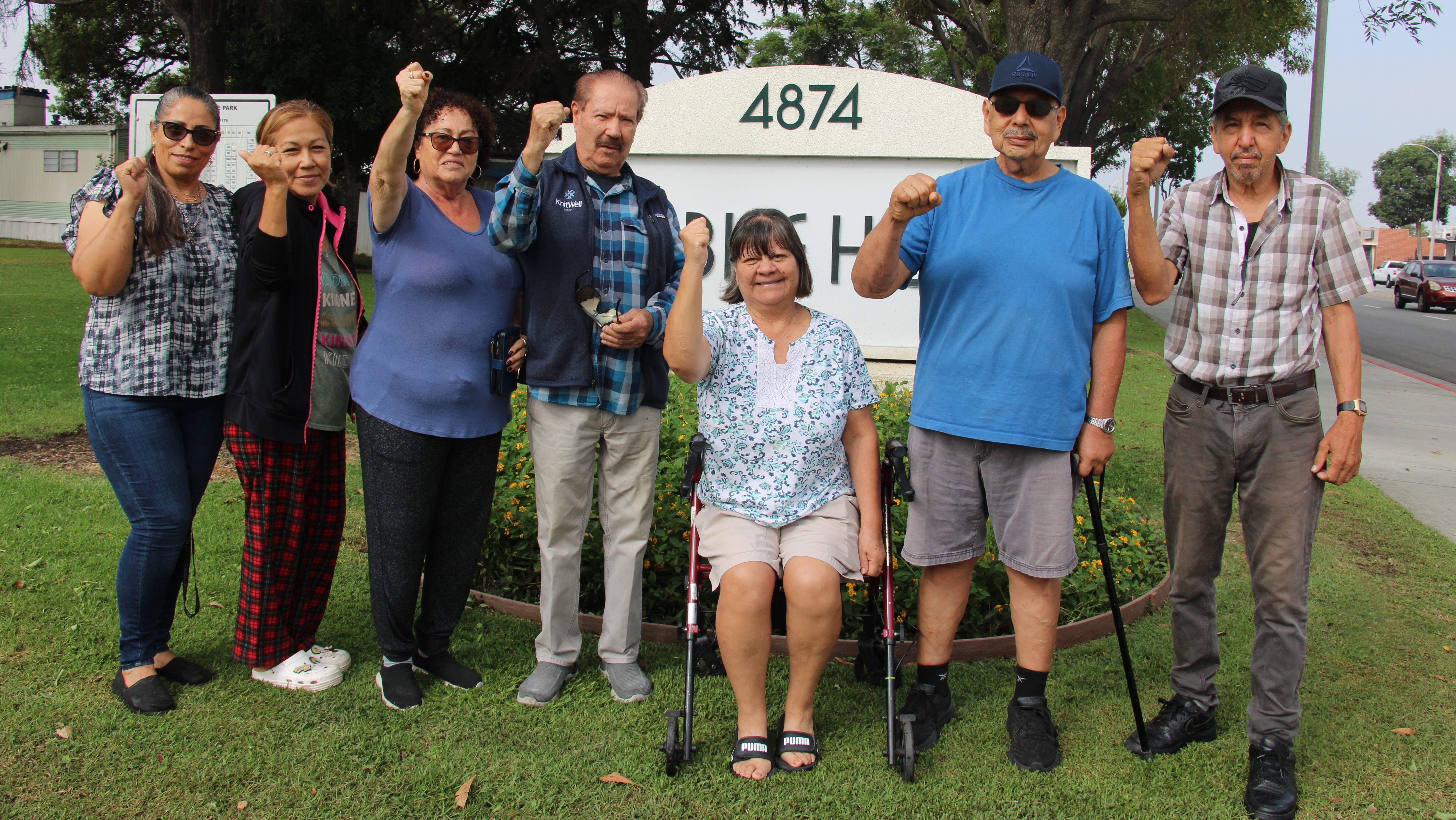 Adultos mayores cerca de irse a la calle en la ciudad angelina de Bell