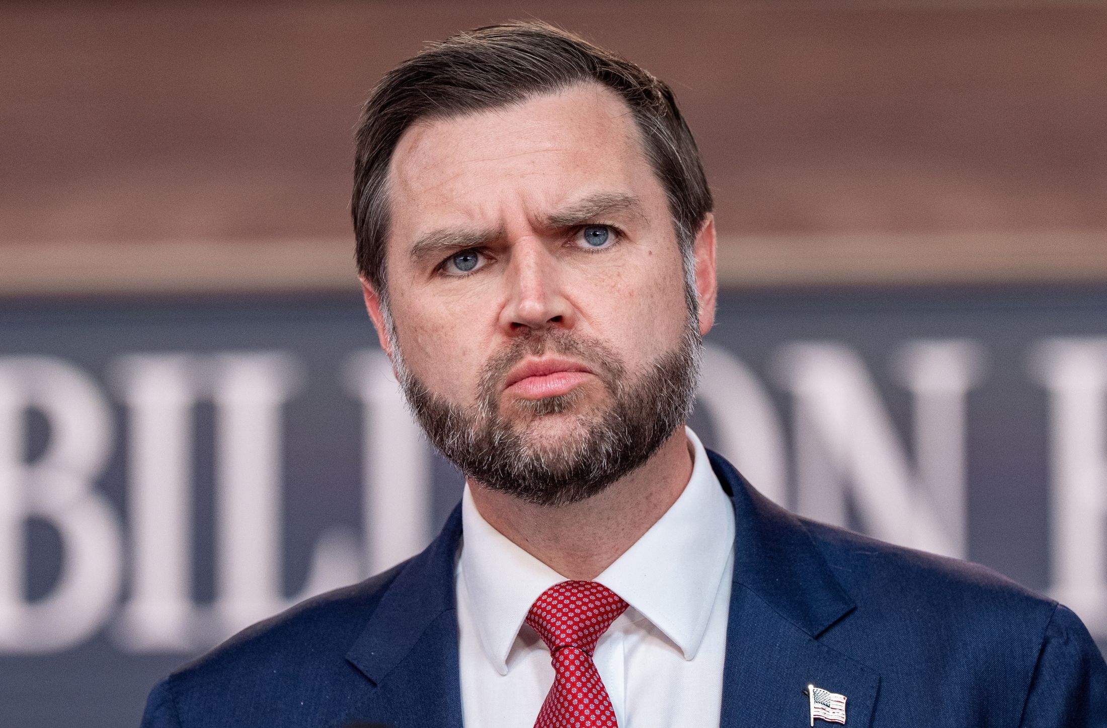 JD Vance filtró el dato que Trump usó para justificar el veto a la prensa