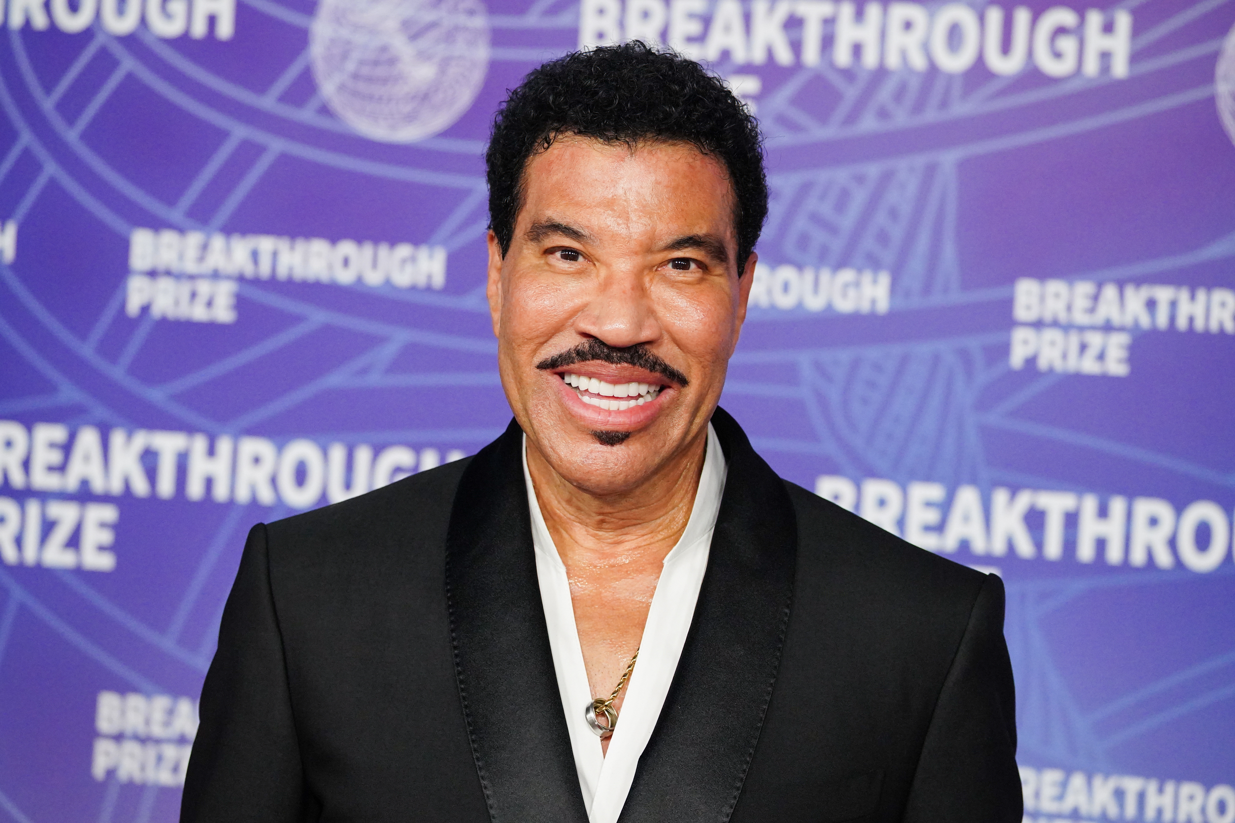 ¿Qué se sabe sobre la salud de Lionel Richie tras su hospitalización?