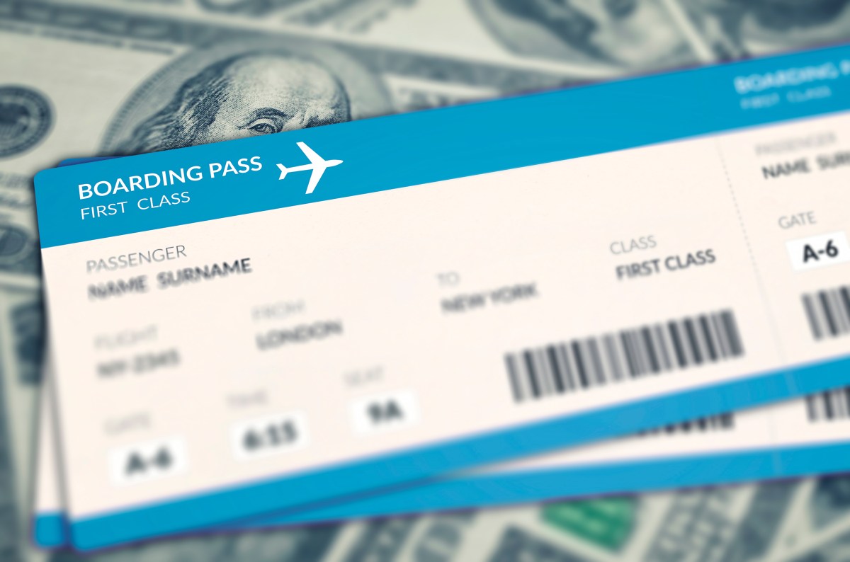 Los precios de los boletos de avión alcanzan su nivel más alto en 10 años: cómo ahorrar en tu próximo viaje