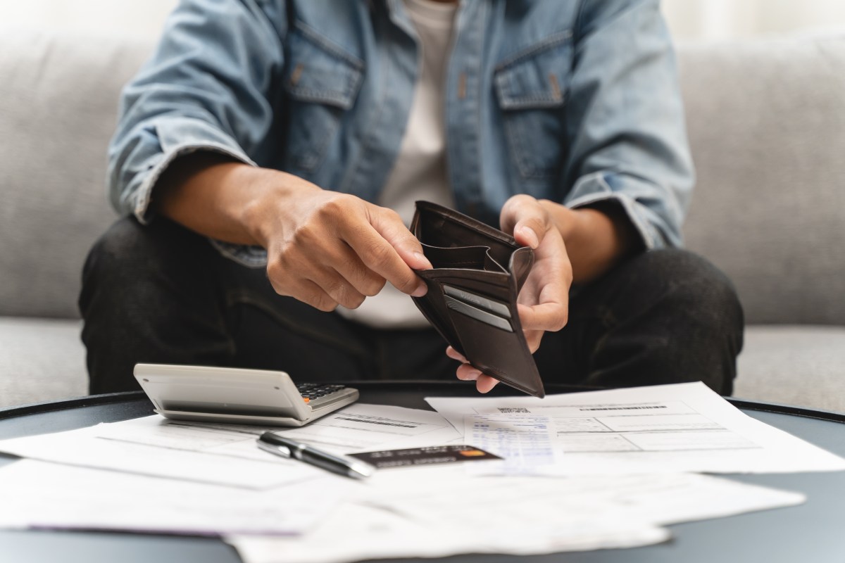 Cómo mejorar tu relación con el dinero: claves para superar bloqueos mentales y emocionales
